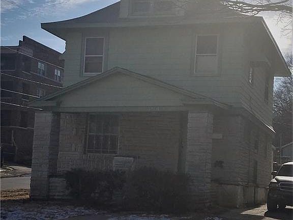 2nd image of 3049 E 32nd St