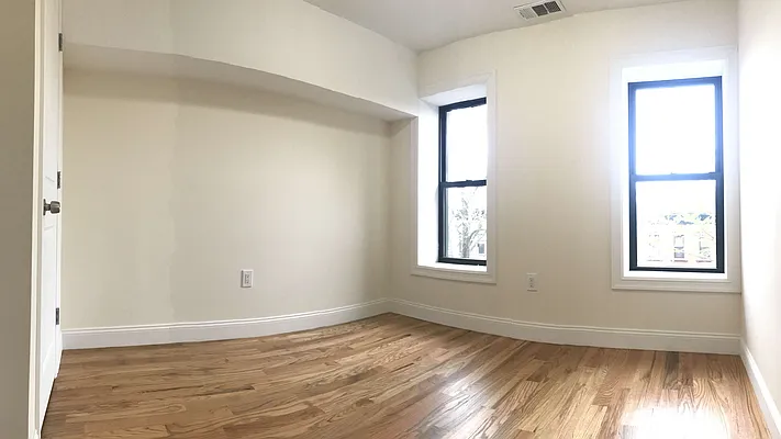 Rented by Zjama Realty Corp | media 32