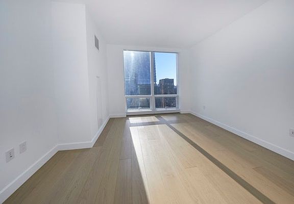 2nd image of 15 Hudson Yards #29J