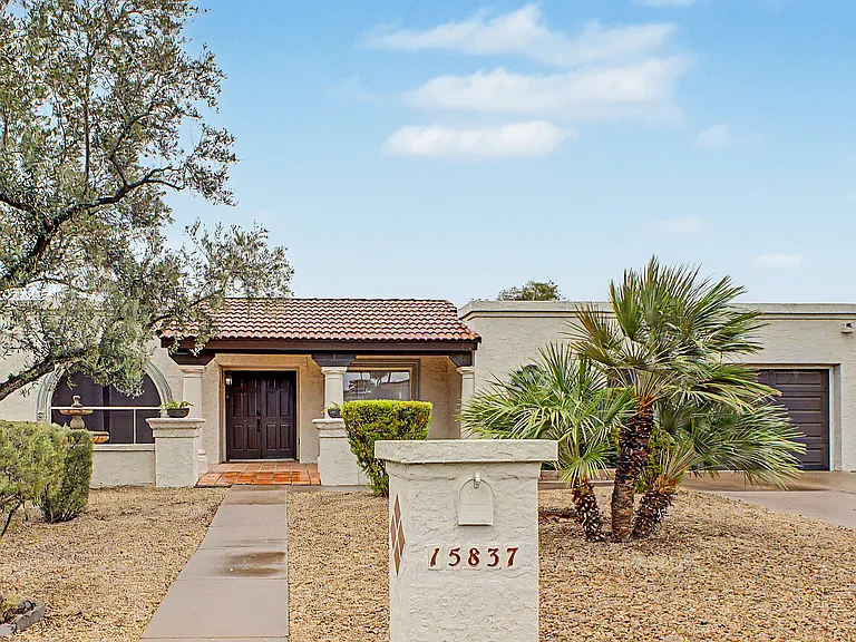 15837 N 47th Pl — Photo 3