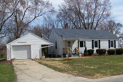 2nd image of 1305 Sycamore St