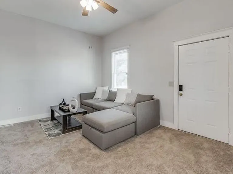 1113 Olympia Ave — Photo 15