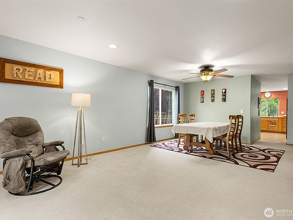 4th image of 1822 Fisher Avenue