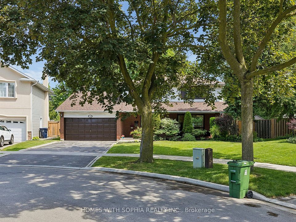 1st image of 34 Rustywood Dr