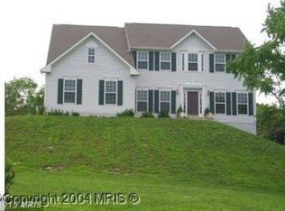 31 Pinnacle Dr, Bunker Hill, WV 25413