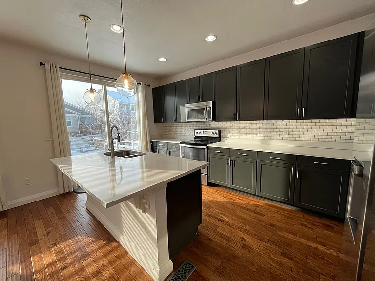 3233 Anika Dr — Photo 8