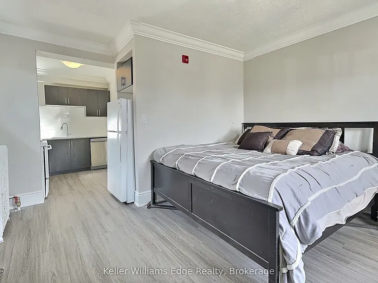 8 Tisdale St S #5 — Photo 3