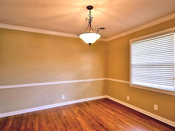 4th image of 414 E Coy Cir