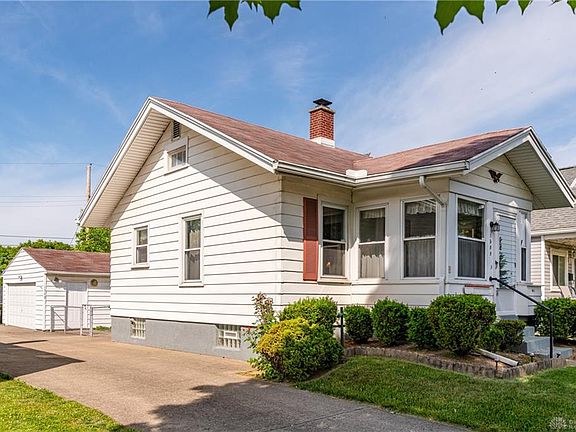5th image of 1509 Watervliet Ave