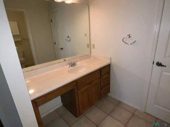 5th image of 3306 Highland Rd