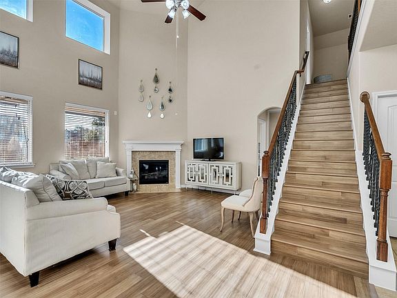 2nd image of 522 Summer Mist Ln