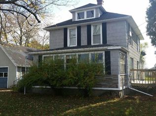 426 Walnut St, Howard City, MI 49329