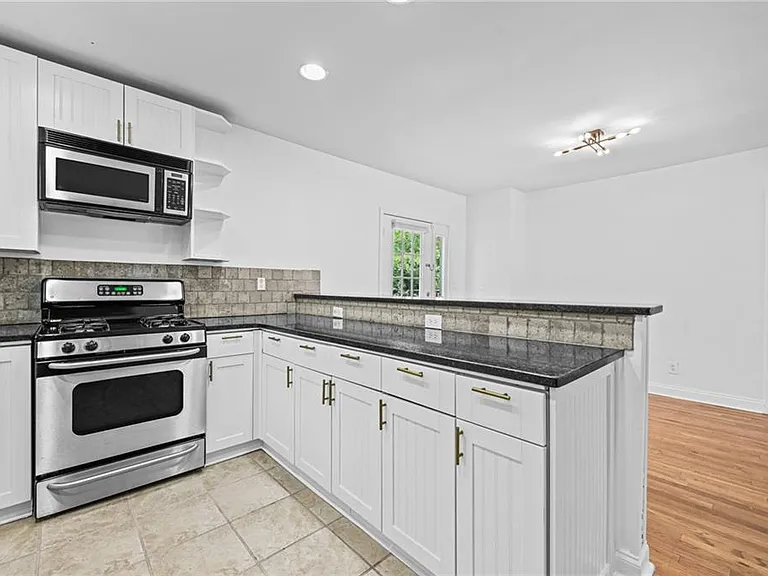 2429 Claude St NW — Photo 12