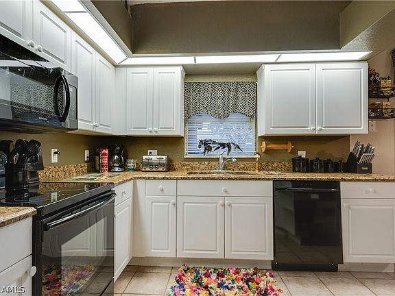 3rd image of 1002 Garnet Ave