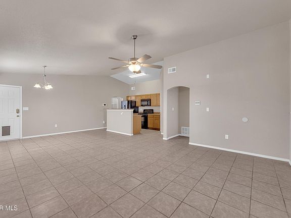 5th image of 10505 Silvercloud Dr