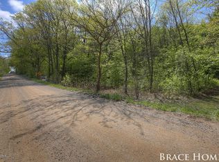 418 145th Ave, Dutton, MI 49316