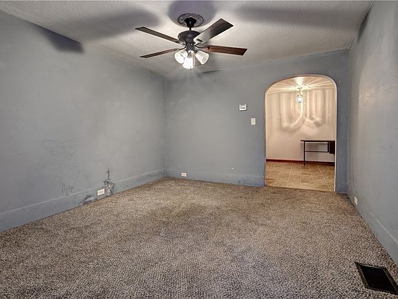 4th image of 318 Bank St