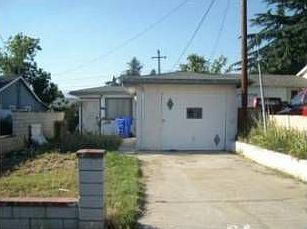 2nd image of 34998 Cedar Ave