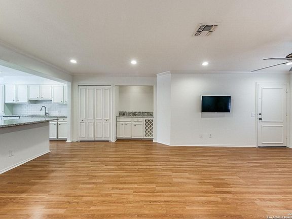 3rd image of 7815 Broadway APT 102