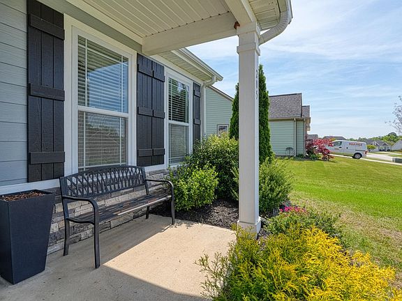 2nd image of 205 Creekside Farms Way