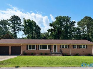 2103 Shannonhouse Rd SW, Huntsville, AL 35803