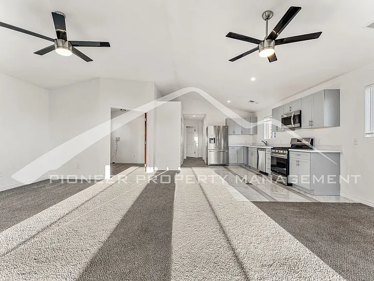 6634 Julian St — Photo 6