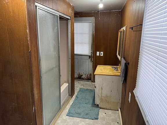 5th image of 516 Polk St