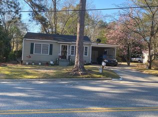 910 E 8th St, Tifton, GA 31794