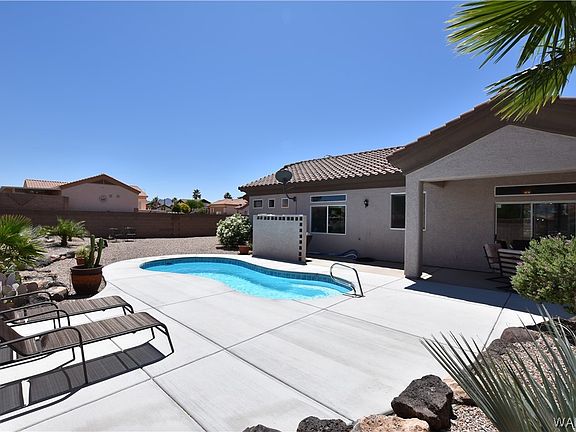 4th image of 2317 E Brookfield Drive