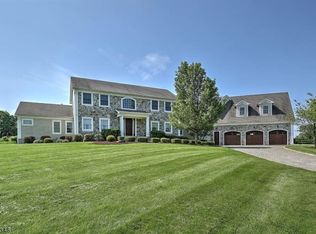 9 Barlow Dr, Califon, NJ
