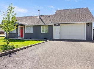 2817 Howard Ave, Medford, OR 97501