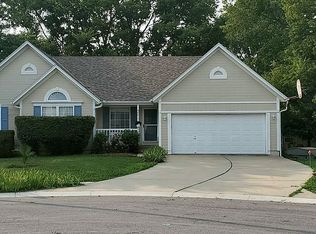 904 McIntosh Cir, Belton, MO 64012