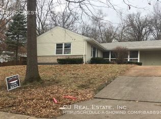 449 Fieldcrest Dr, Saint Louis, MO