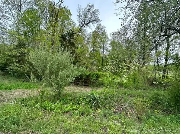 W Weir Road, Scottsburg, IN 47170