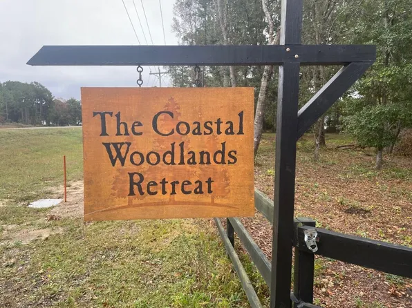 5565 Huckleberry Ln, Mc Clellanville, SC 29458