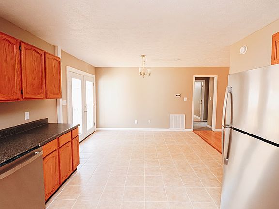 5th image of 206 Knollwood Dr