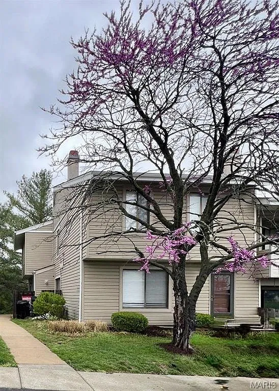 2 bed, 3.0 bath, 1120 sqft, $1,700 — Photo 1