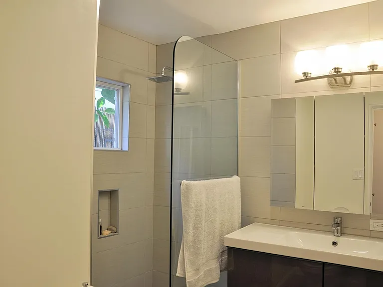 3335 Rowena Ave #1 — Photo 16