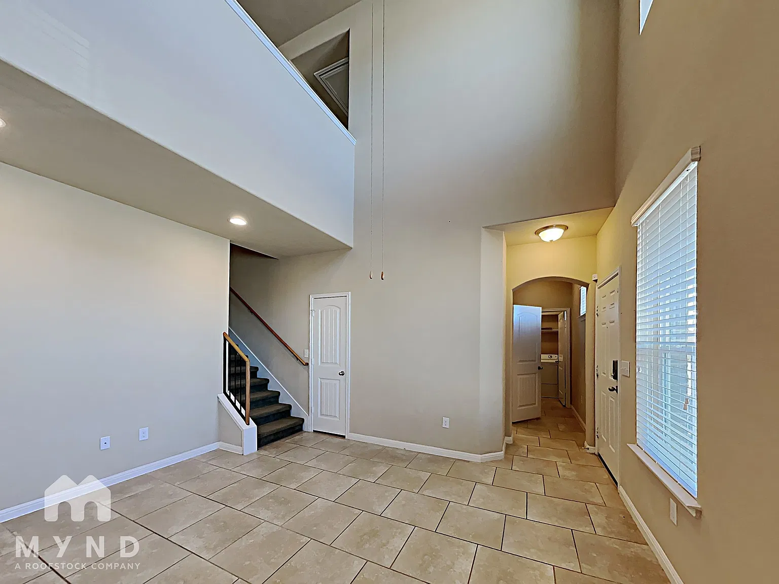 4 bed, 2.5 bath, 2007 sqft, $2,125 — Photo 4