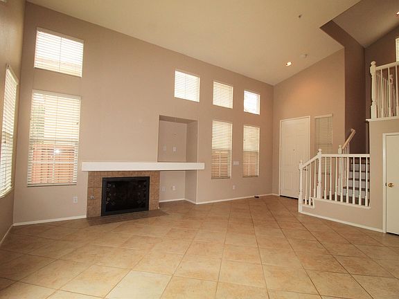 4th image of 290 Potawatomi St