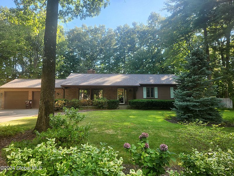 4th image of 5 Robinwood Drive