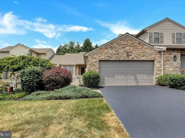 588 Farmhouse Ln, Hummelstown, PA 17036