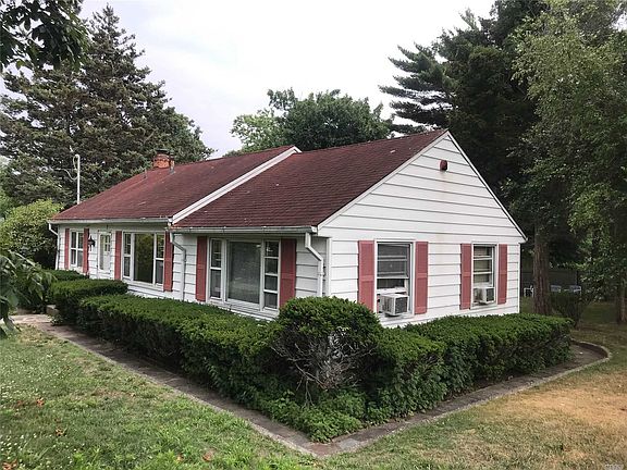 4th image of 1325 Central Dr