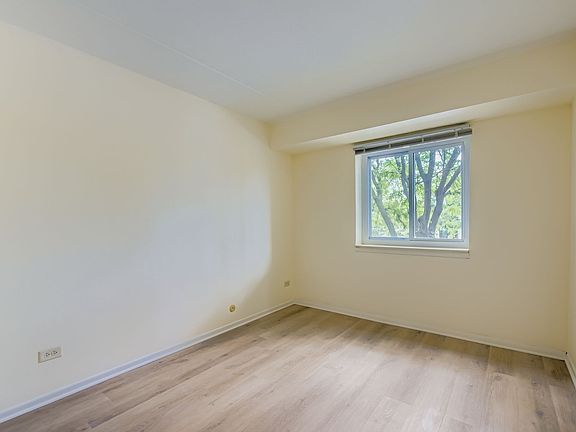 4th image of 1463 Mercury Dr APT 202