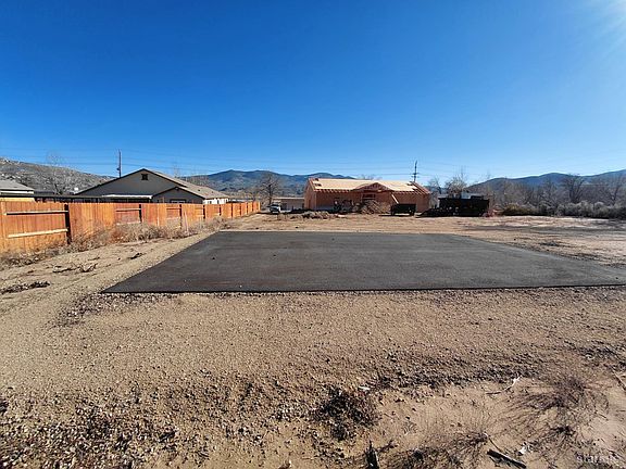 3rd image of 7384 Schulz Dr