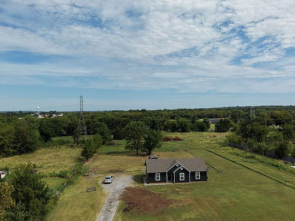 2nd image of 4420 W 580th