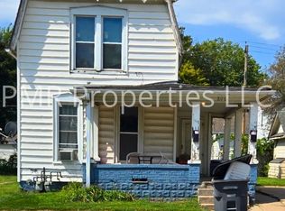 806 S 7th St, Council Bluffs, IA 51501