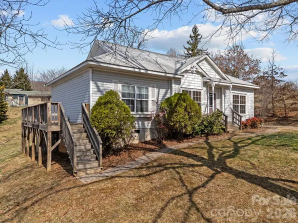 233 Thompson Cove Rd, Clyde, NC 28721