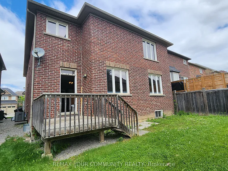 3 Prince Of Wales Dr — Photo 28