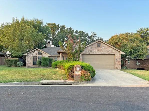 509 Sweetwater Dr, Weatherford, TX 76085